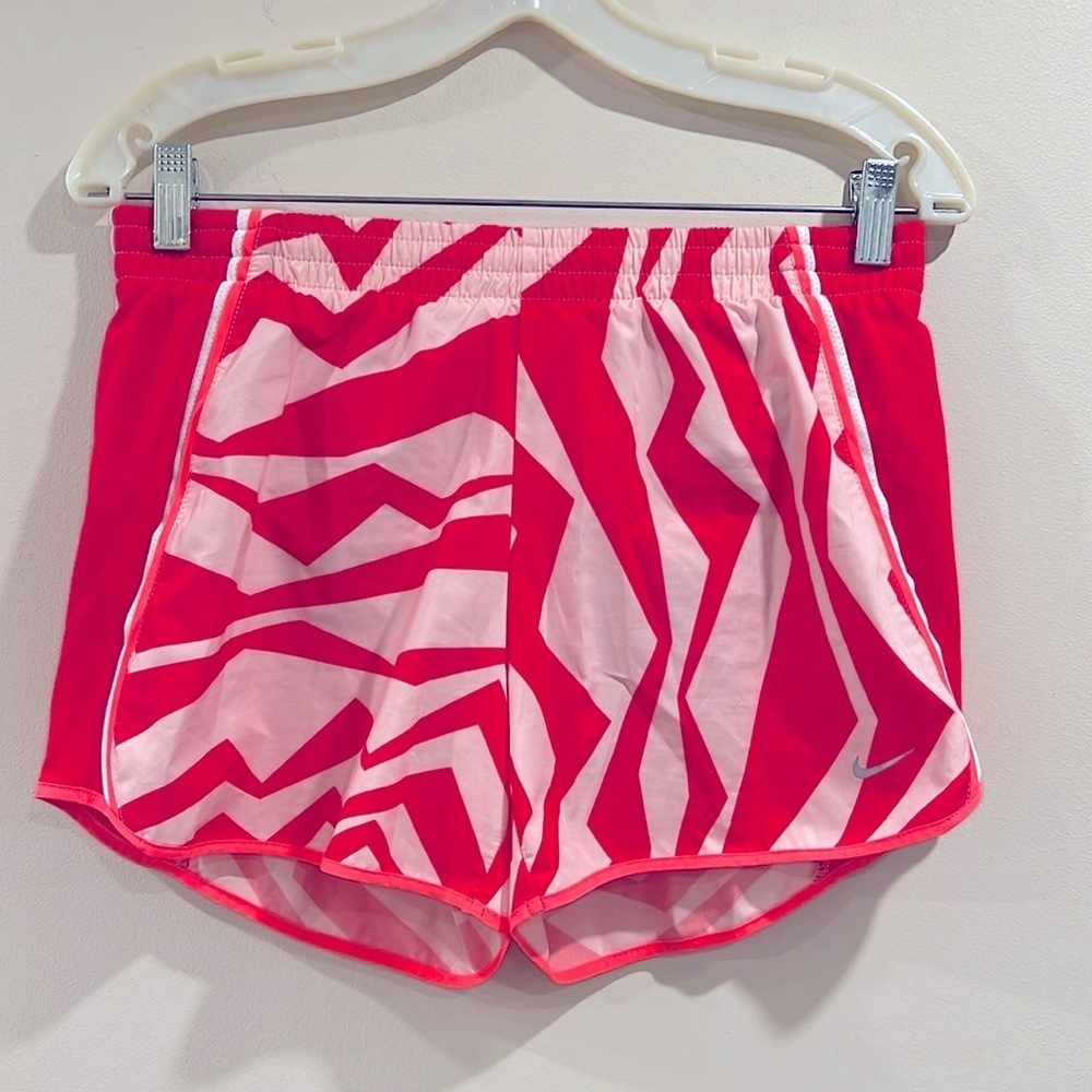 🔥Nike Women's Red and Pink Athletic Shorts🔥